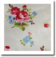 YUWAさんの花柄のポーチ